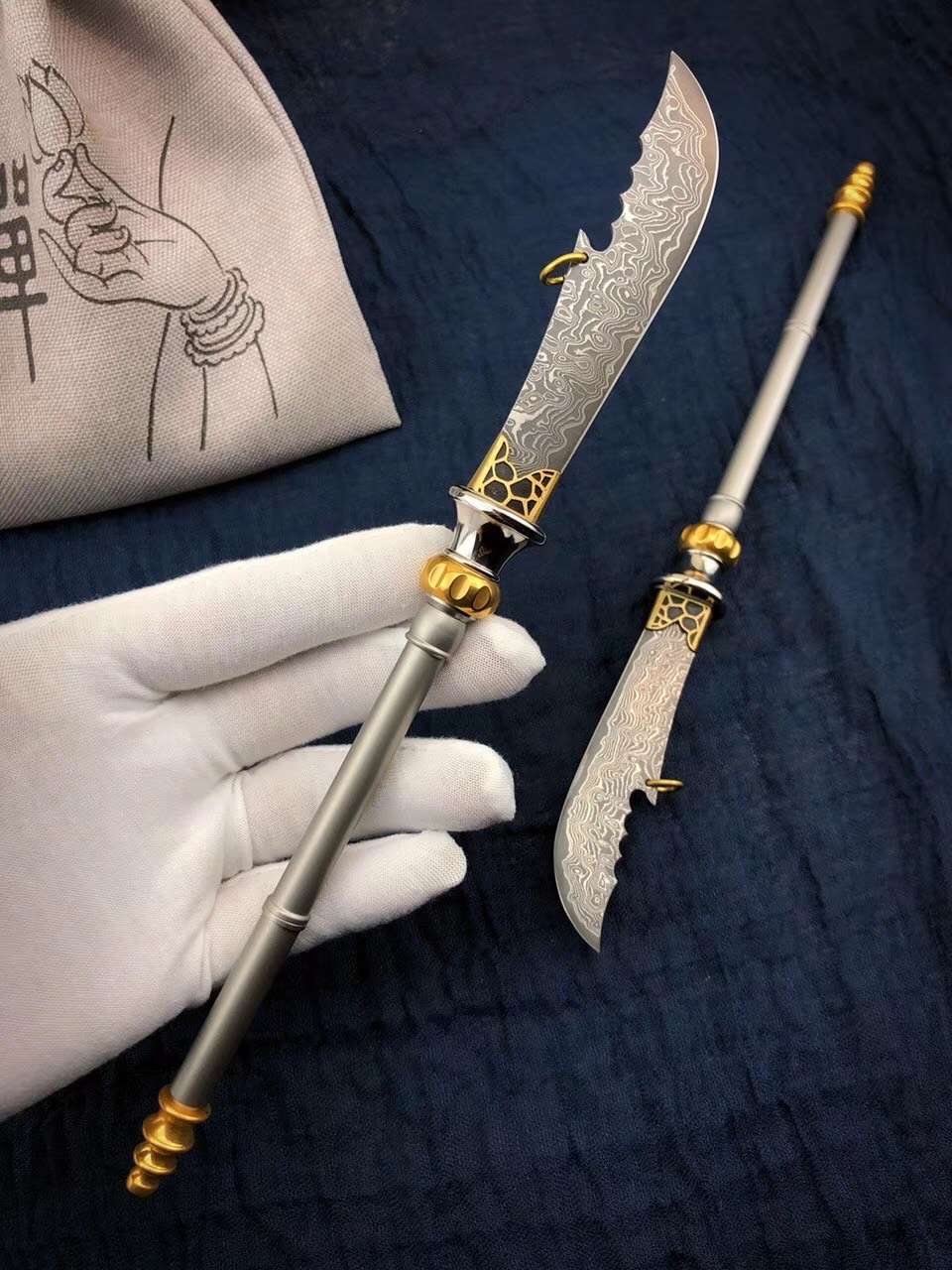 The Crescent Blade Damascus Steel Pocket Knife Assemble Version