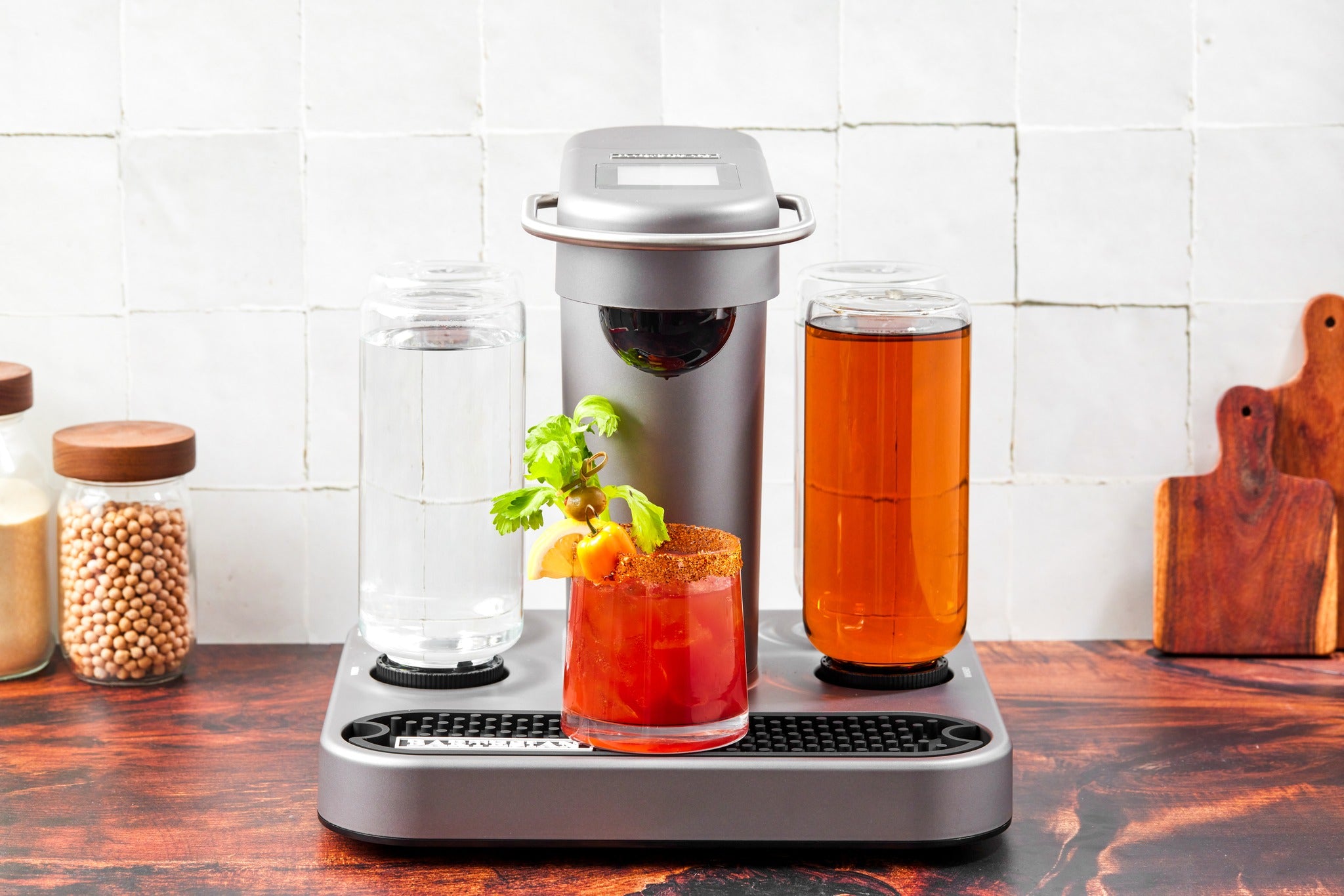 An automatic single serve cocktail machine