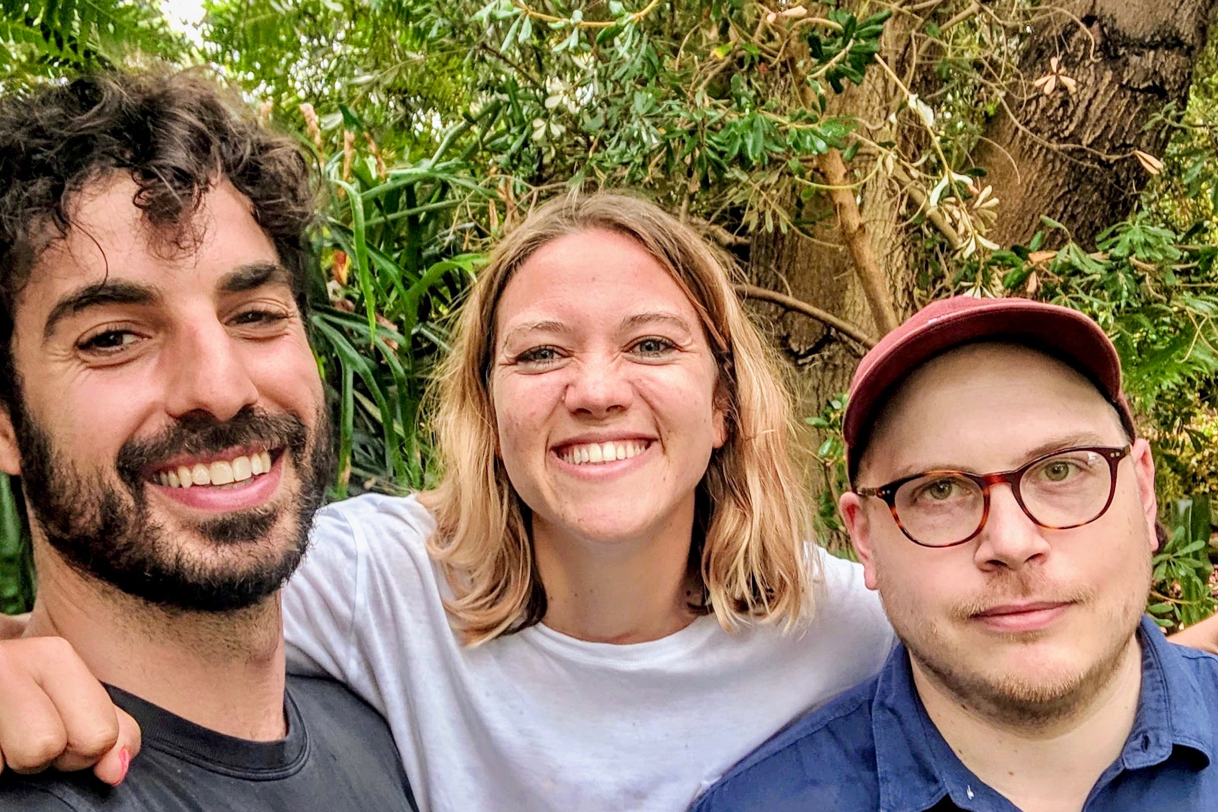 I fondatori di Zero Waste Cartel, David Fragomeni (a sinistra), Harriet Simonis (al centro) e Scott Ferguson (a destra)