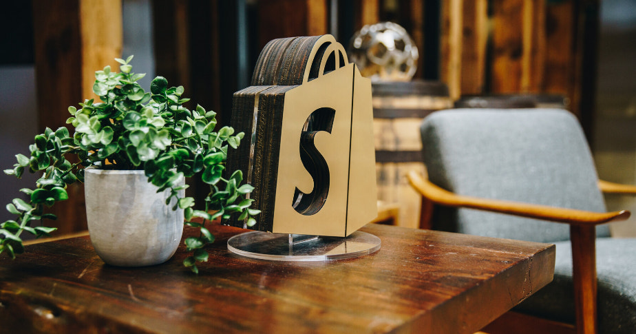 The best Shopify themes for any industry.