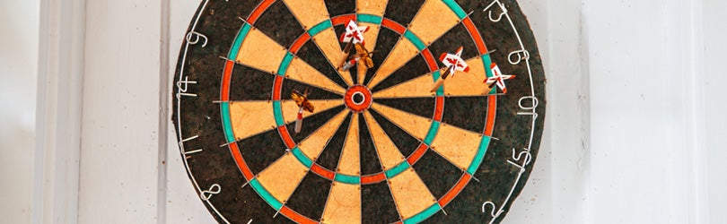 dart board as a metaphor for setting social media goals