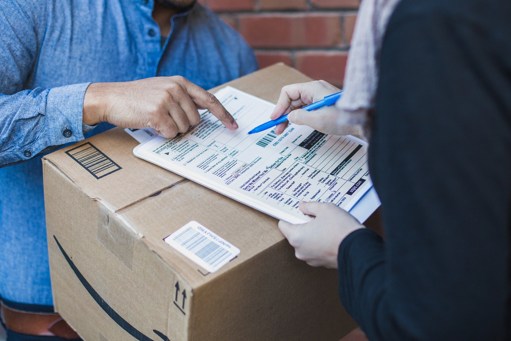 What is Expedited Shipping and is it Worth it for Ecommerce? - Shopify