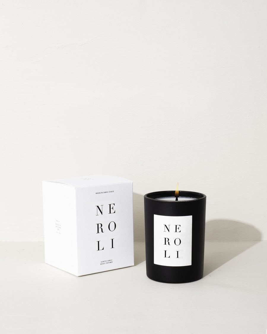 https://cdn.shopify.com/s/files/1/0070/7032/files/neroli-noir-candle-brooklyn-candle-studio-697175_900x_9bc080f8-c52c-4902-bd9c-0623d03f613e.jpg?v=1617733047