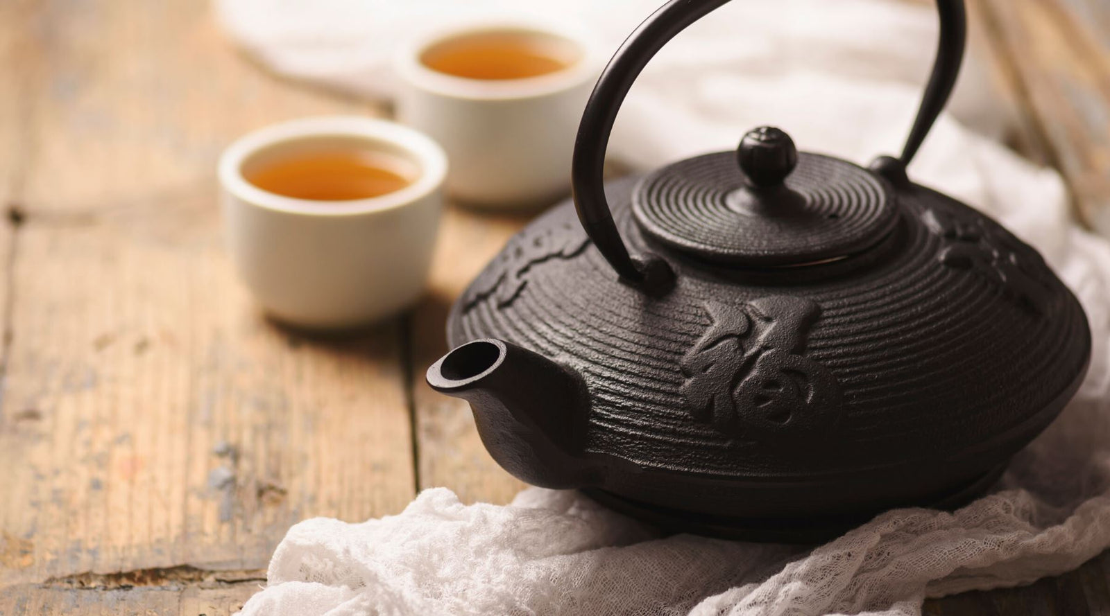 Comment utiliser et bien entretenir une théière en fonte ? – un air de thé
