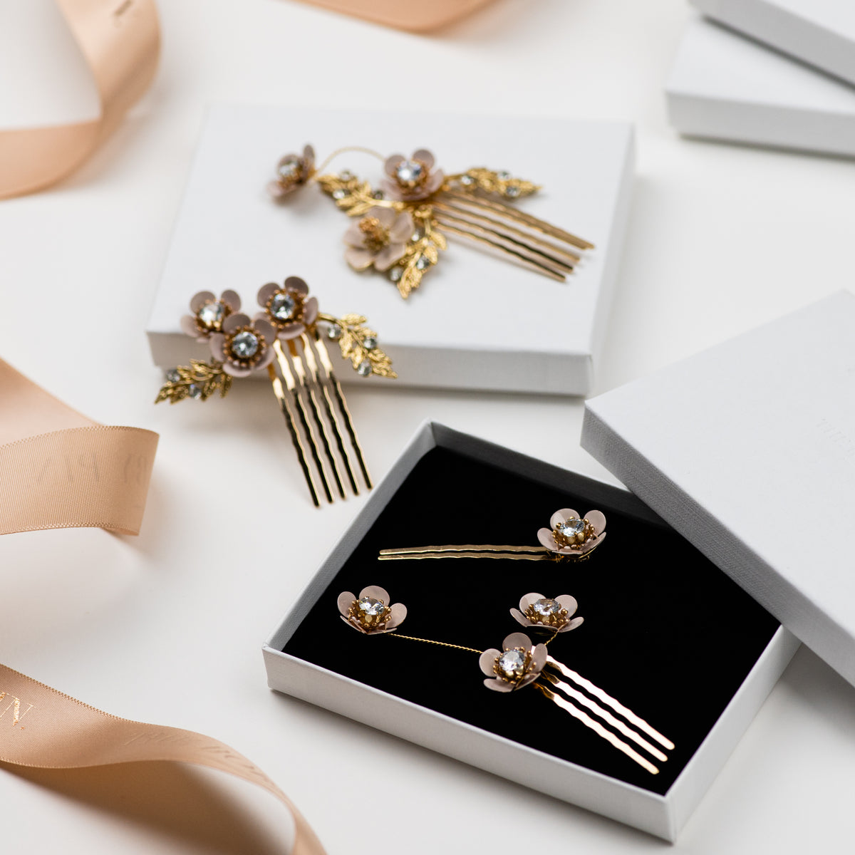 Harriet - Gold Bridal Hair Comb – The Bobby Pin