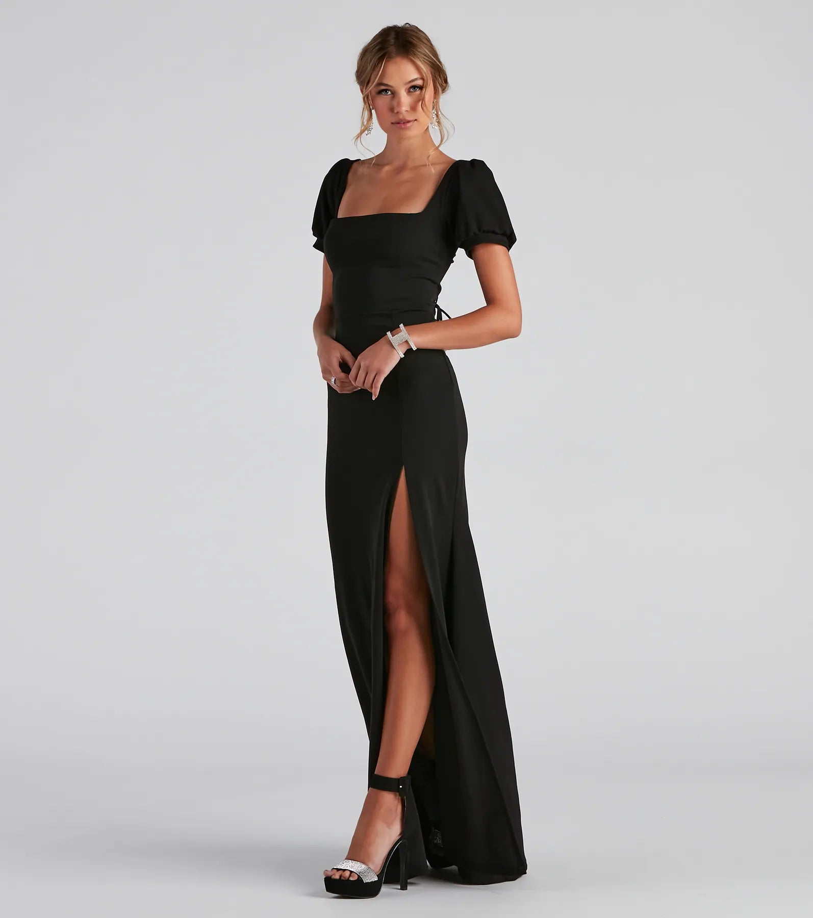 Windsor Denali Formal Puff Sleeve Long Dress in Black