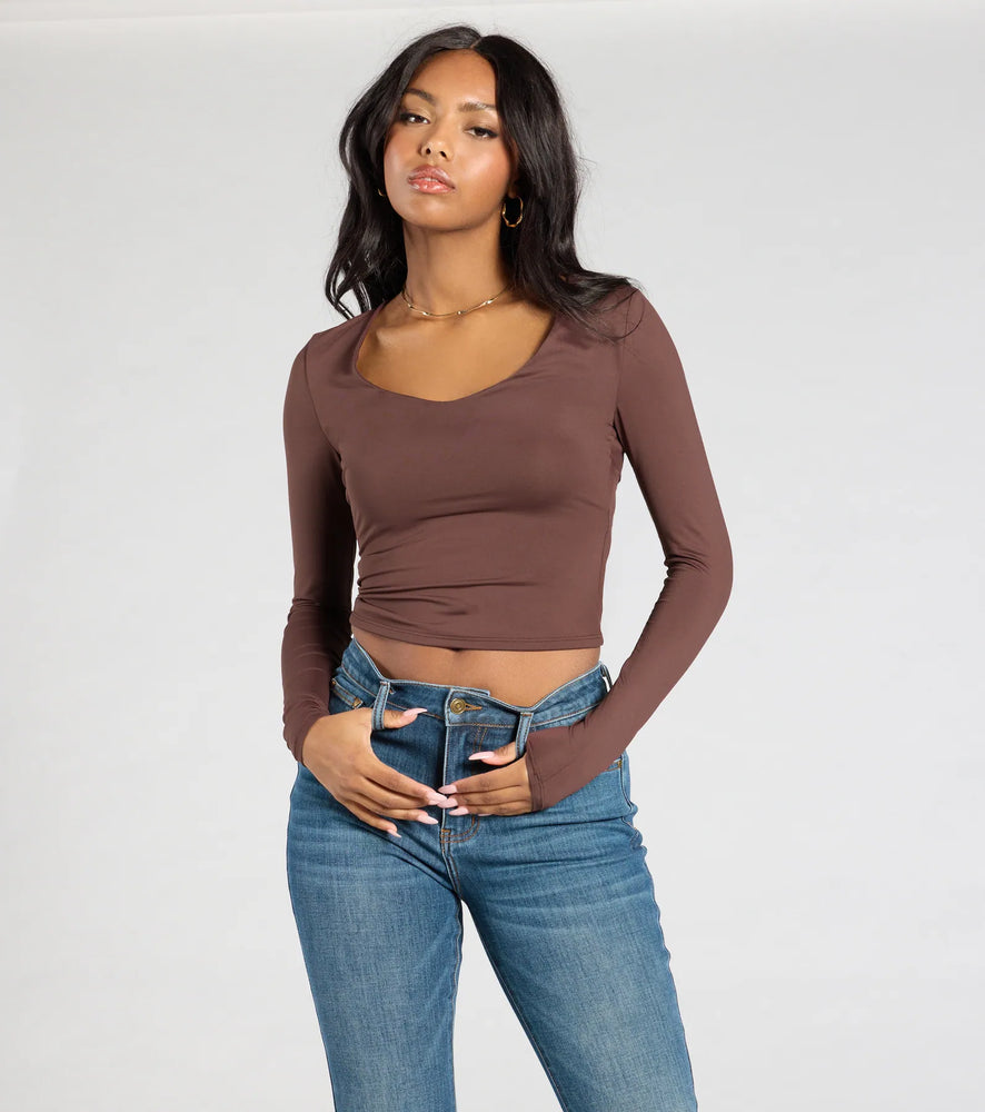Windsor Start With The Basic V-Neck Crop Top in Brown