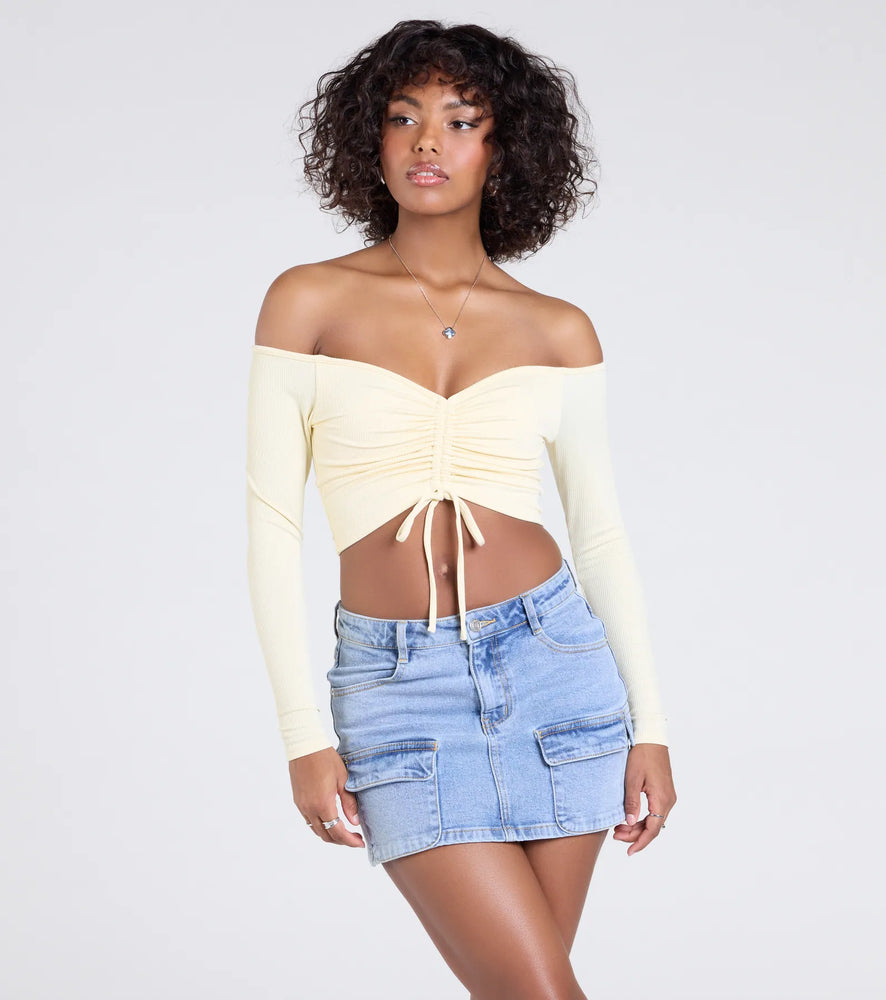 Windsor Sultry Perception Off-The-Shoulder Crop Top in Banana