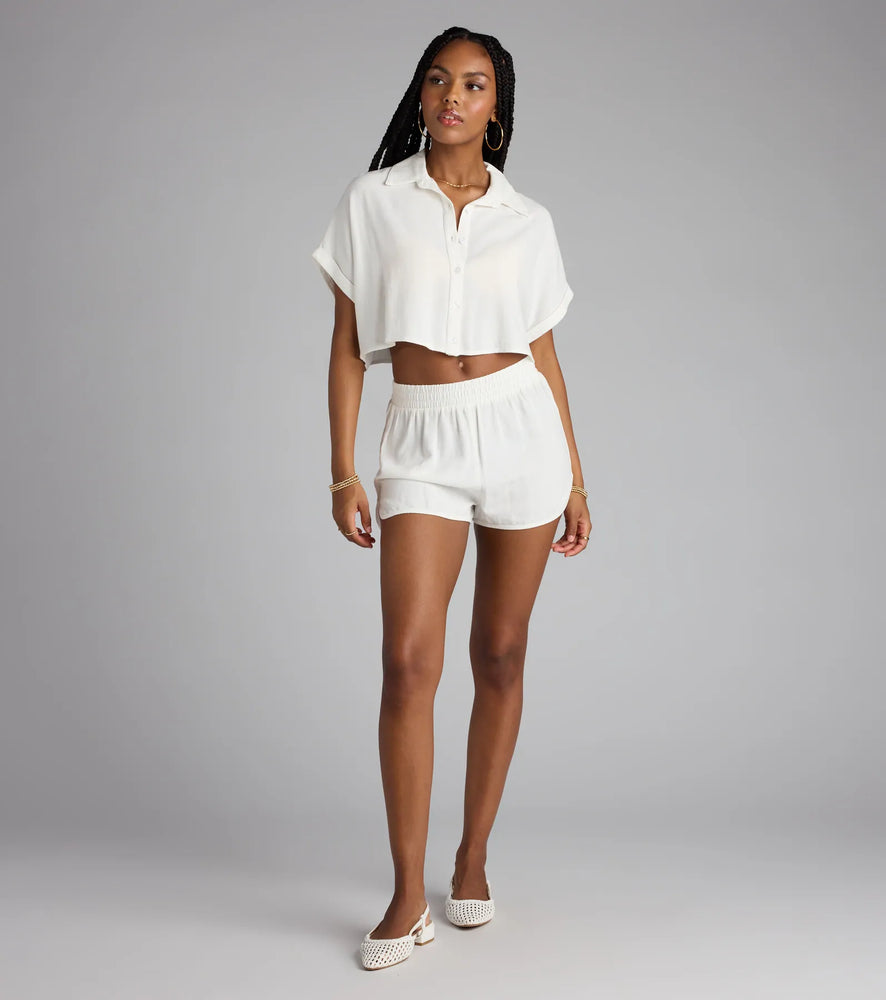 Casual Plans Mid-Rise Linen Shorts in Off White