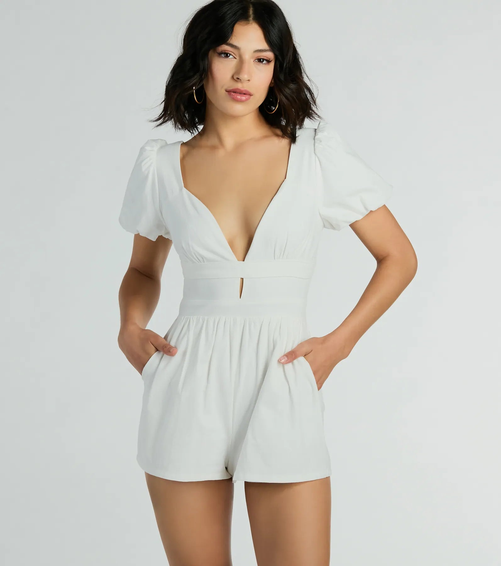 V-neck Puff Sleeves Short Sleeves Sleeves Pocketed Stretchy Back Zipper Romper