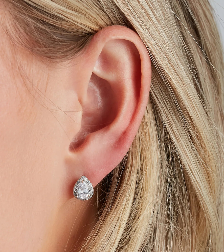 Cubic Zirconia Teardrop Necklace And Studs in Silver
