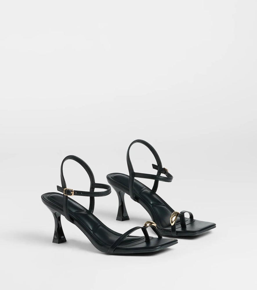 Fabulous Strut Strappy Kitten Heels in Black