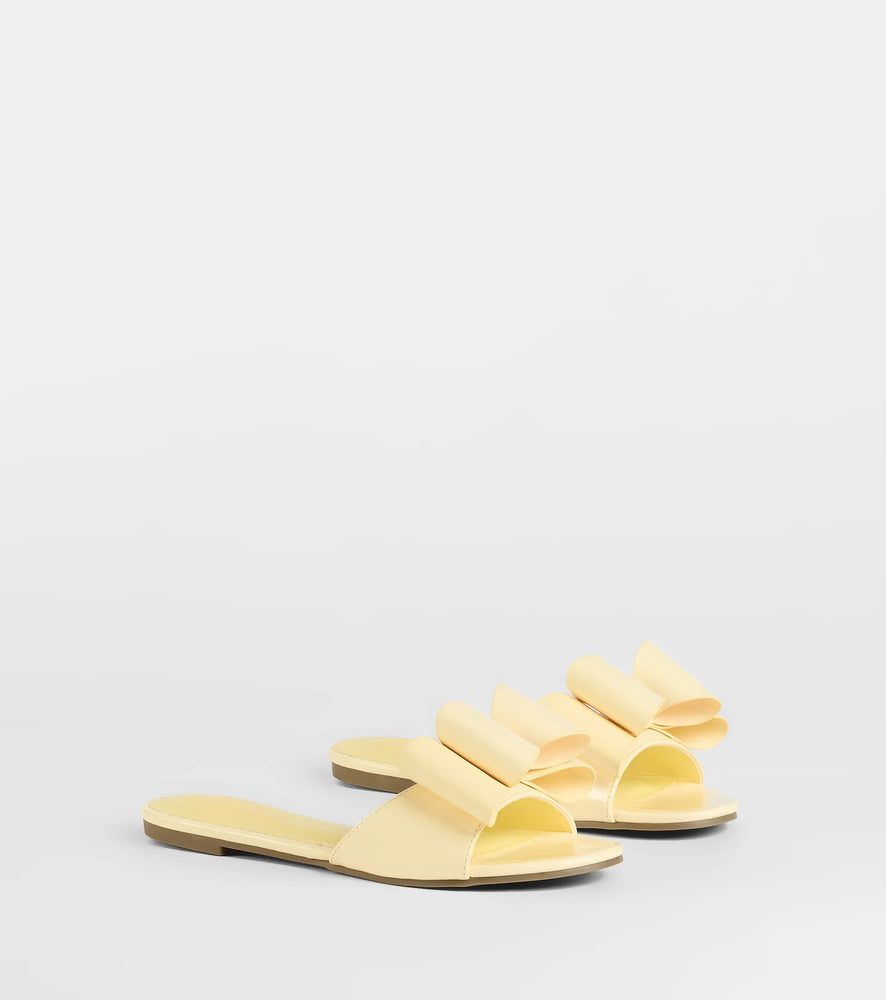 Charmed Intent Bow Sandals in Yellow