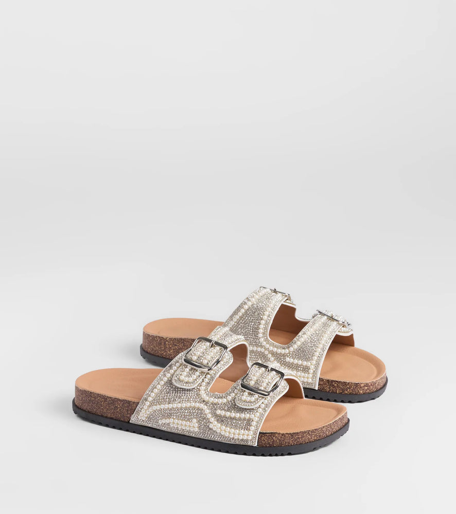 Pretty Glam Rhinestone Pearl Buckle Slide Sandals in White