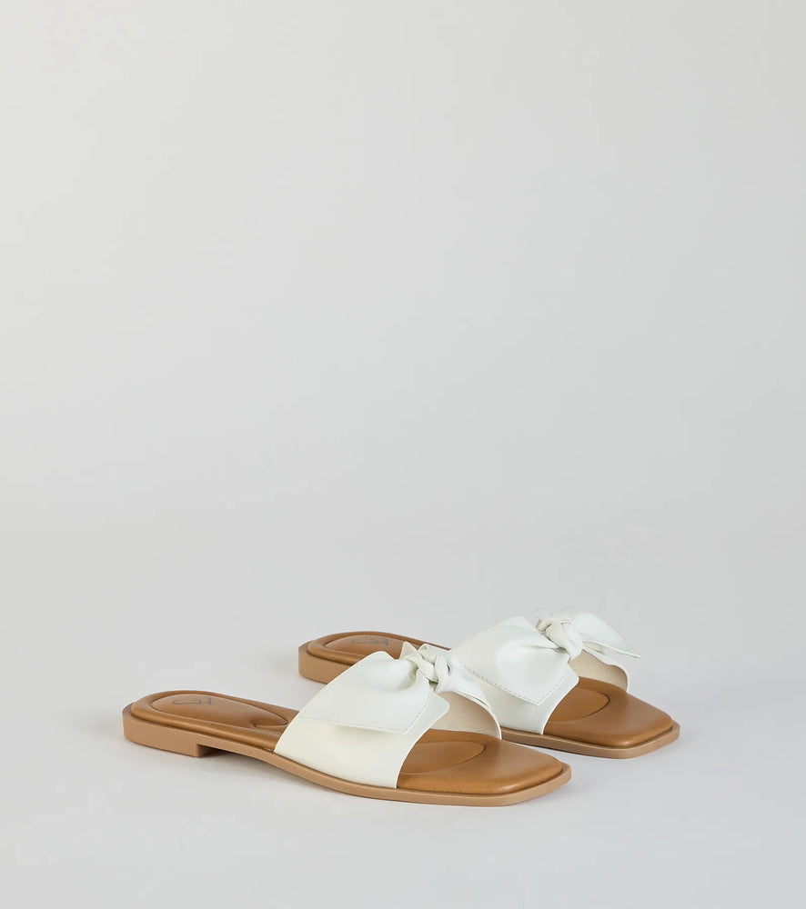 Windsor Such A Delight Bow Flat Sandals in White