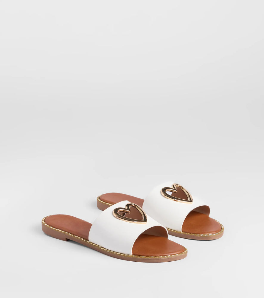 Windsor Totally Heart Flat Sandals in White