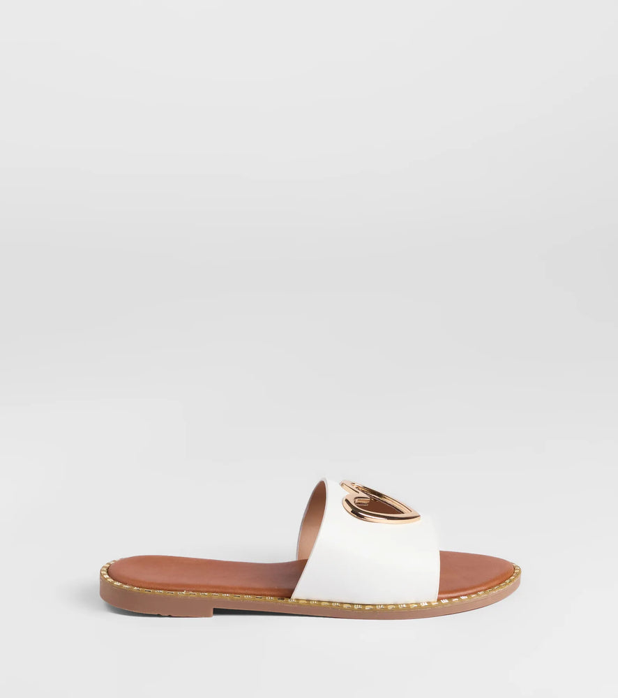 Windsor Totally Heart Flat Sandals in White