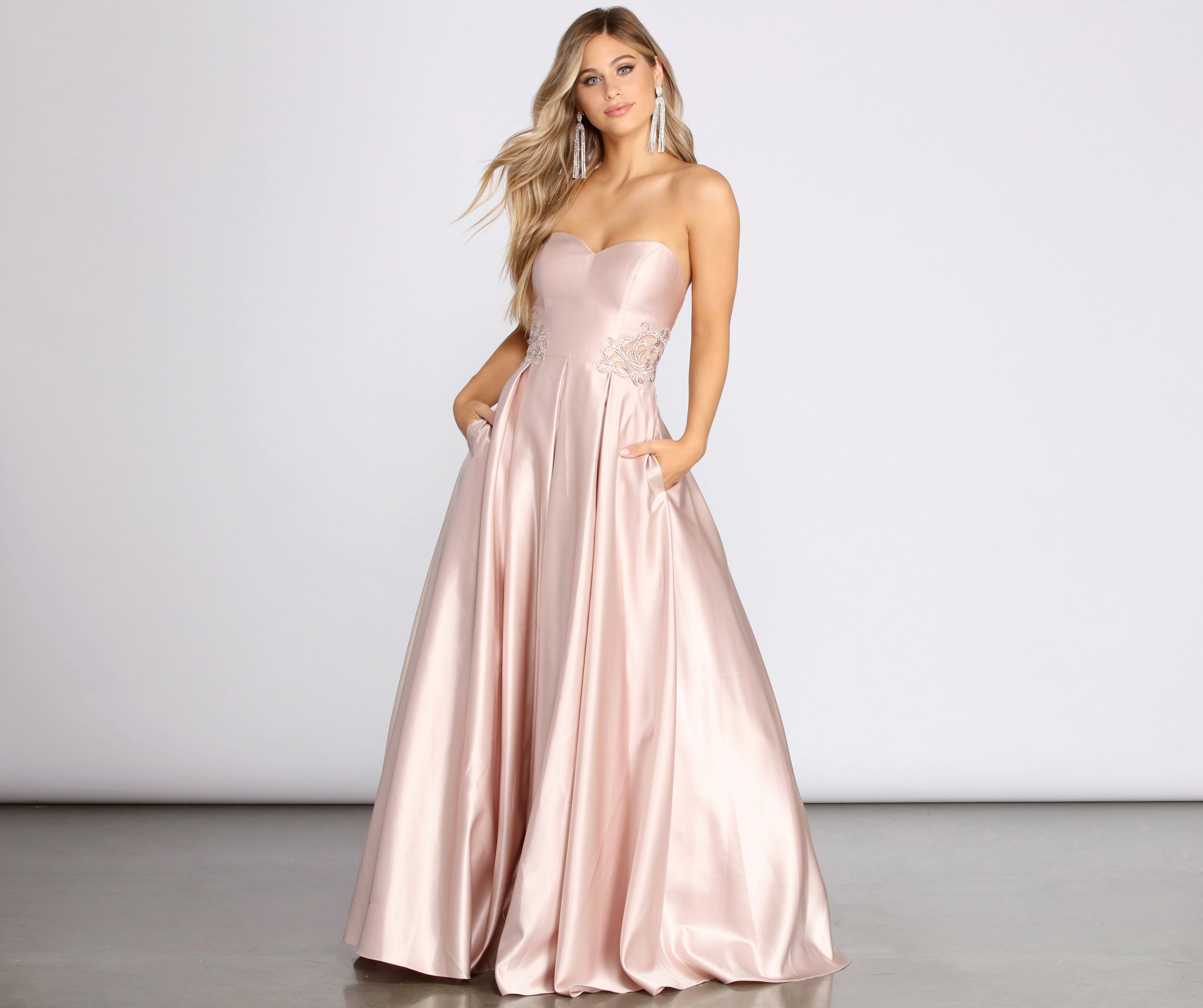 strapless sweetheart neckline