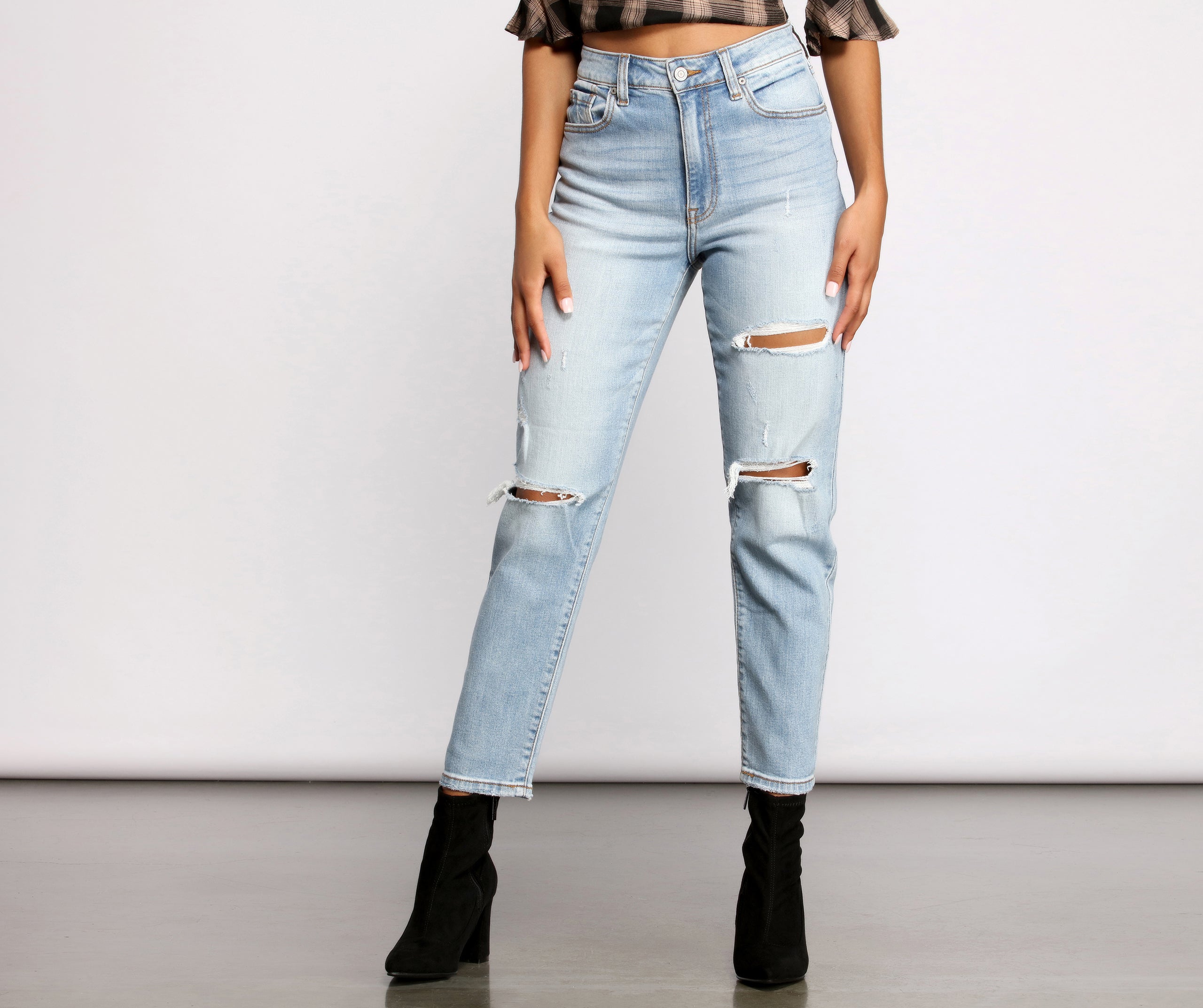 cropped mom jeans