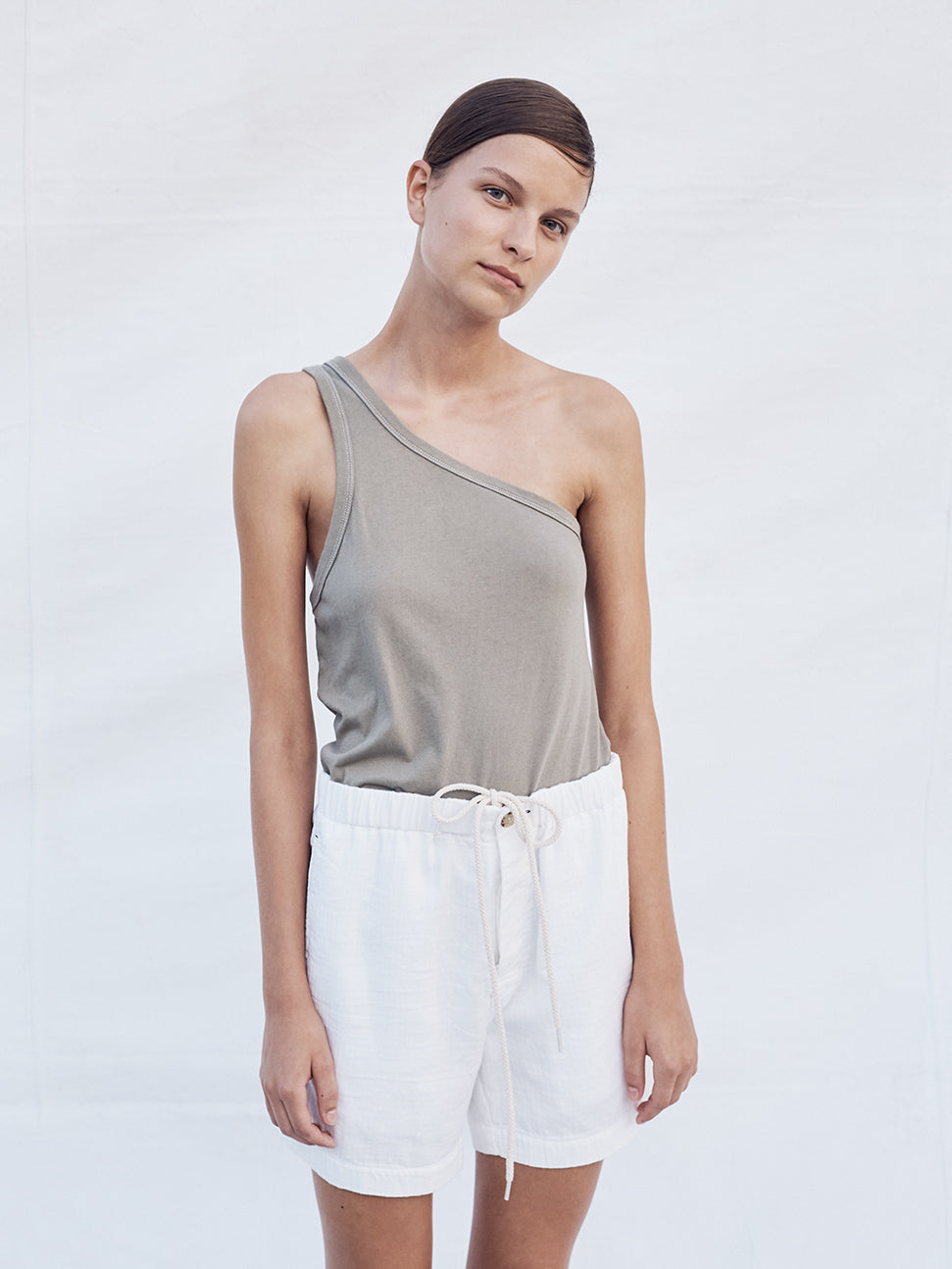 women resort 2018 linen look 2