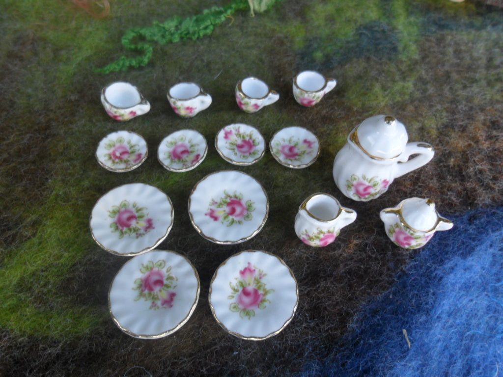 dolls tea set