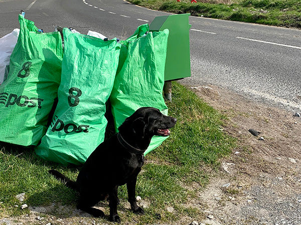 Lana and mail sacks