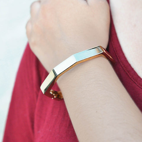 gold bracelet