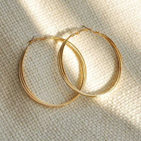 thick gold hoop earrings 