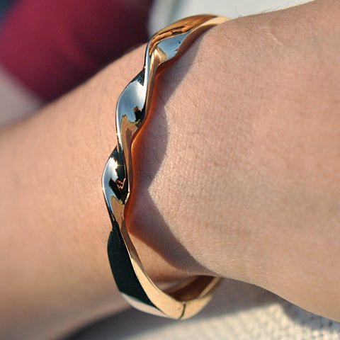 gold bangle bracelet 