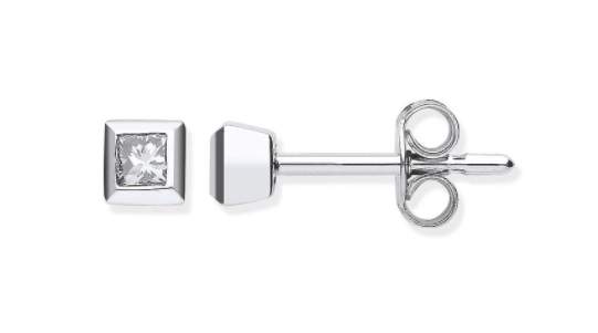 White gold stud earrings