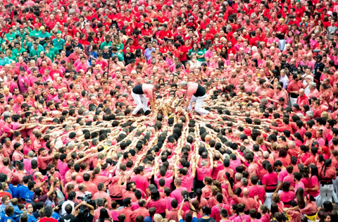 Castellers inspiration for Espadrilles | La Manual Alpargatera