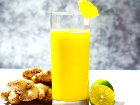 Ingwer Shots mit Apfel und Zitrone