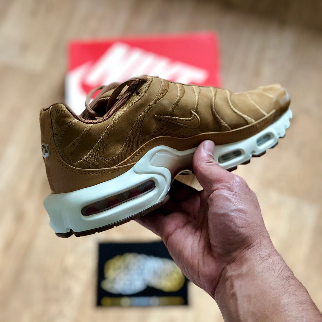 nike air max plus wheat