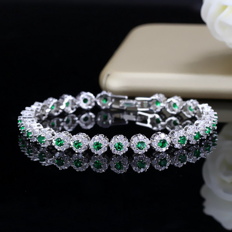 BeaQueen Trendy Green and White Cubic Zirconia Stone Tennis Bracelet, 925 Sterling Silver