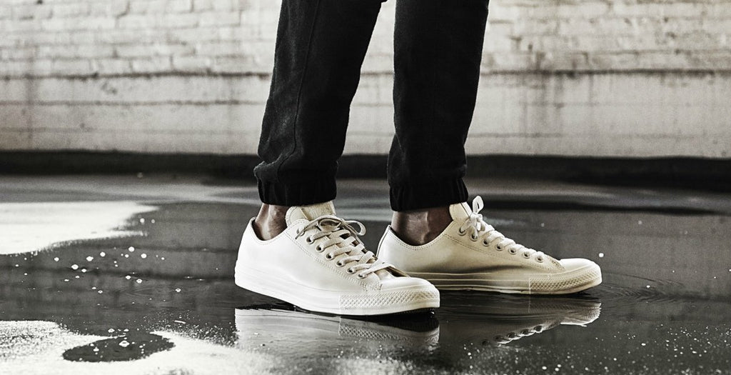 white low converse mens