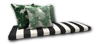 Custom made bench seat in Sunbrella Cabana Classic with 3Beaches Sunbrella cushions made by Tropique Design