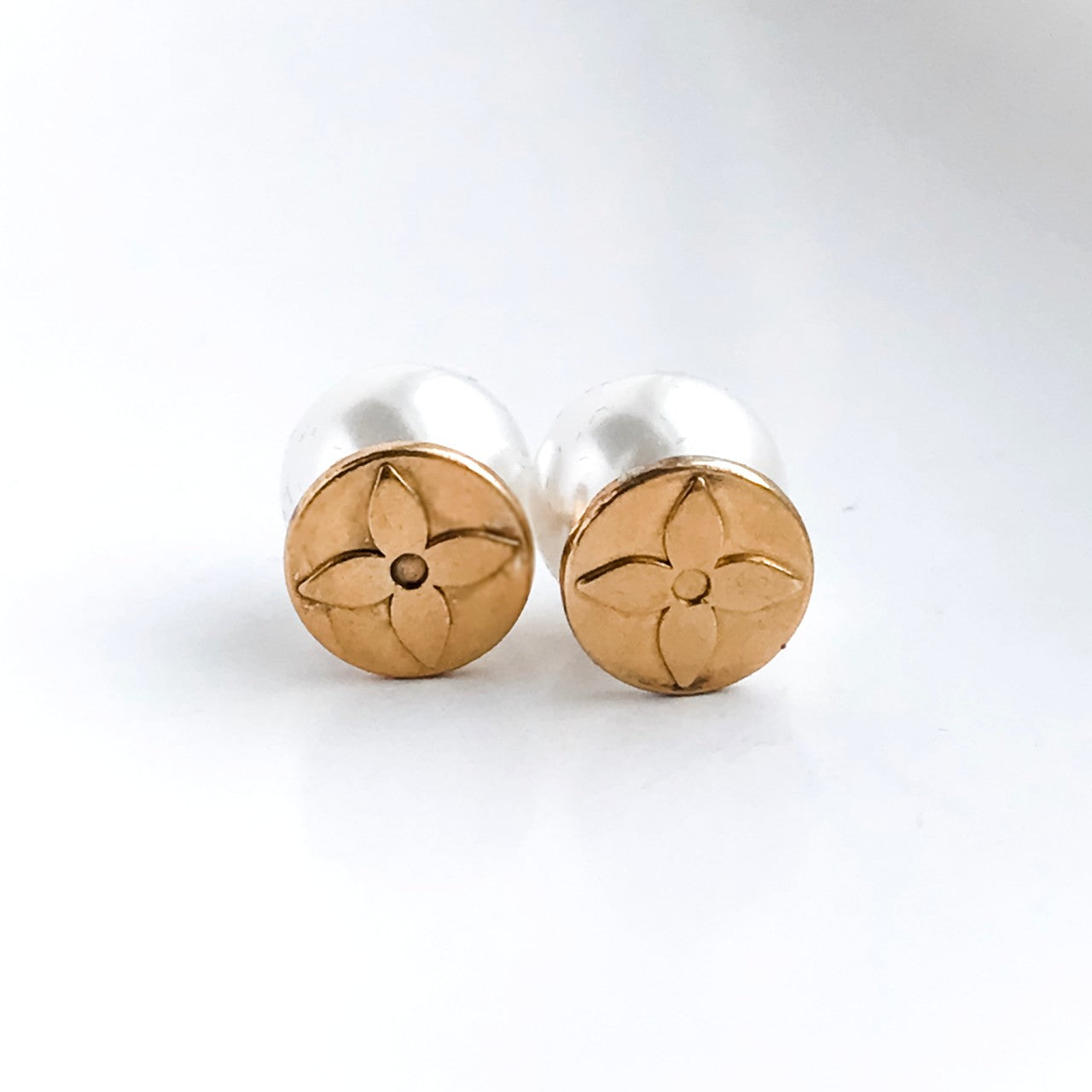 Essential V Louis Vuitton Earrings for Women - Vestiaire Collective