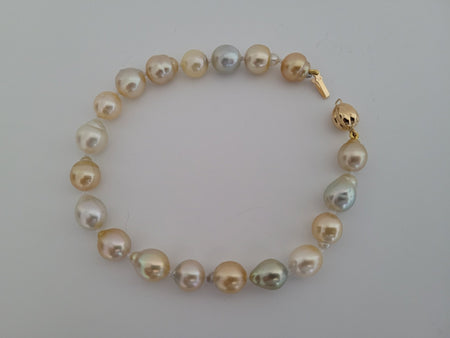 17+ Colored Pearl Bracelets