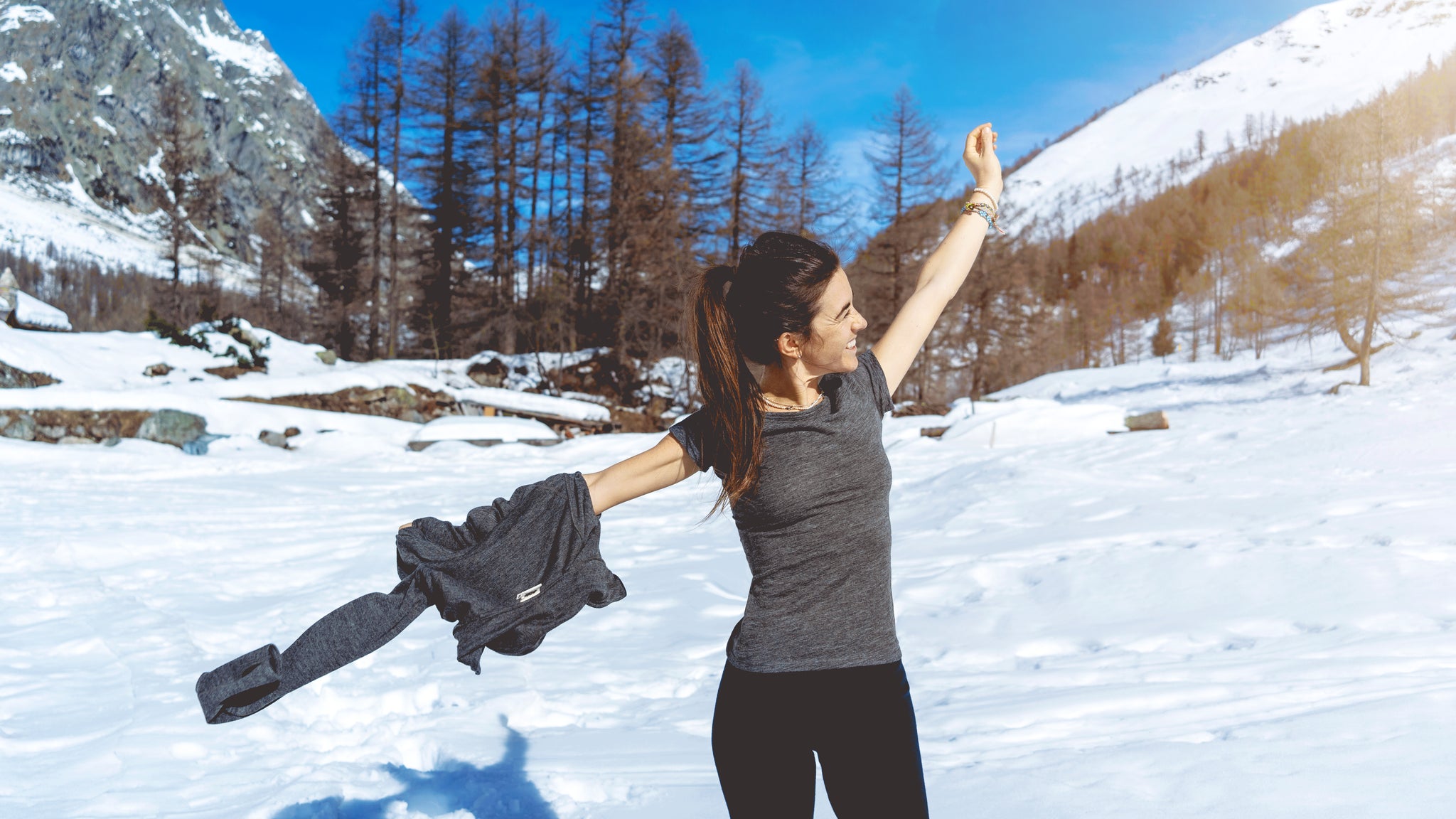 alpaca-base-layer-skiing-womens-gear-arms-of-andes.webp__PID:d50f1b98-a0c4-487b-824d-16dfb6f001d1