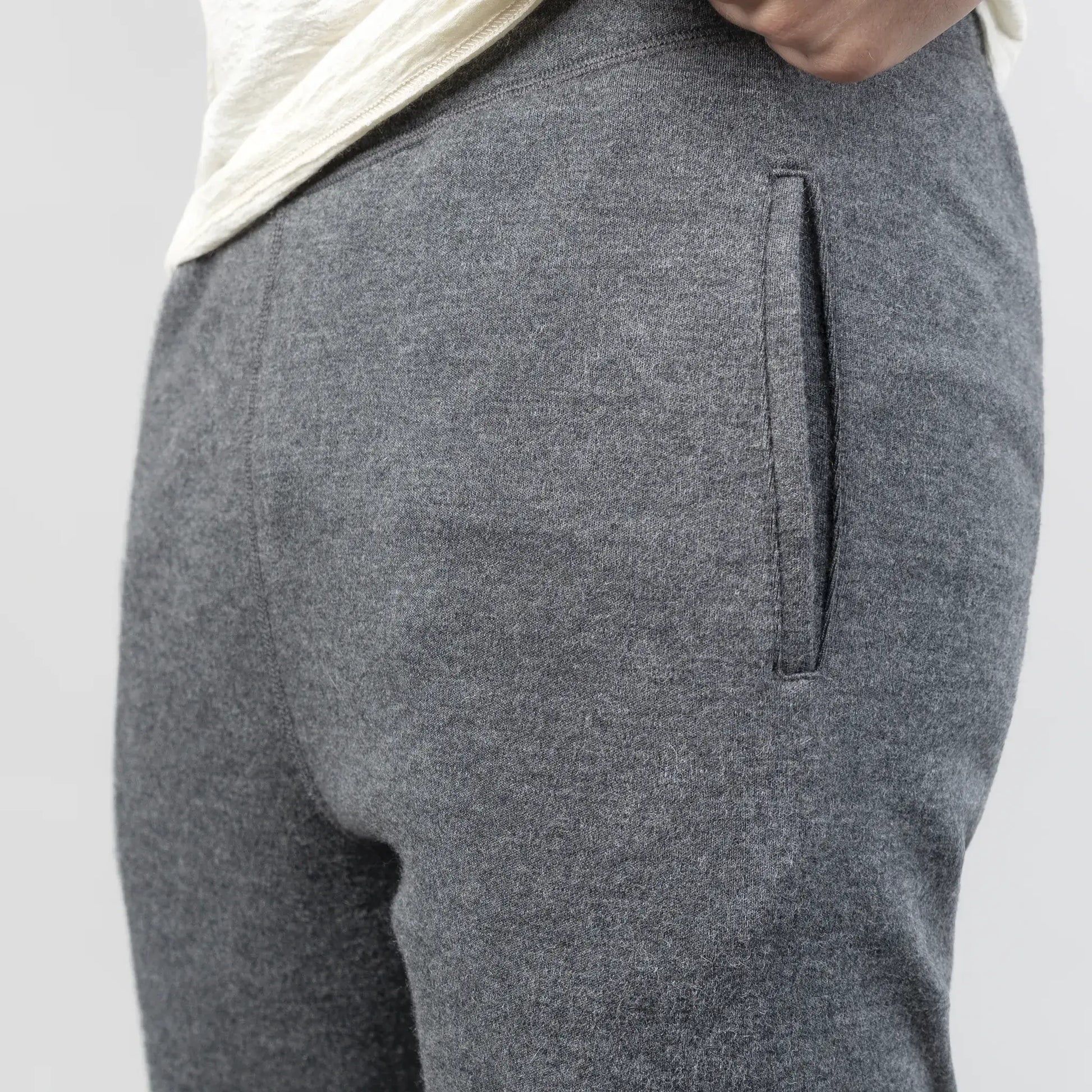 Men's Alpaca Wool Joggers: 230 Lightweight | Arms of Andes