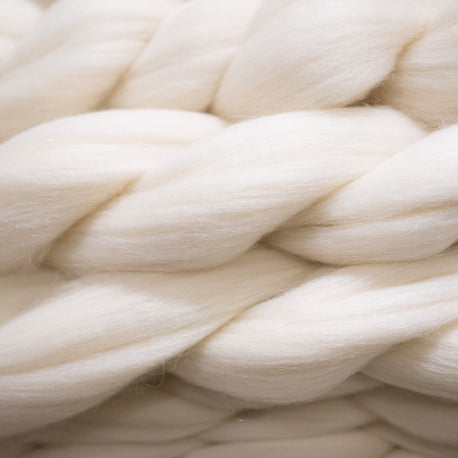 Brushed and washed alpaca wool fiber for clothing