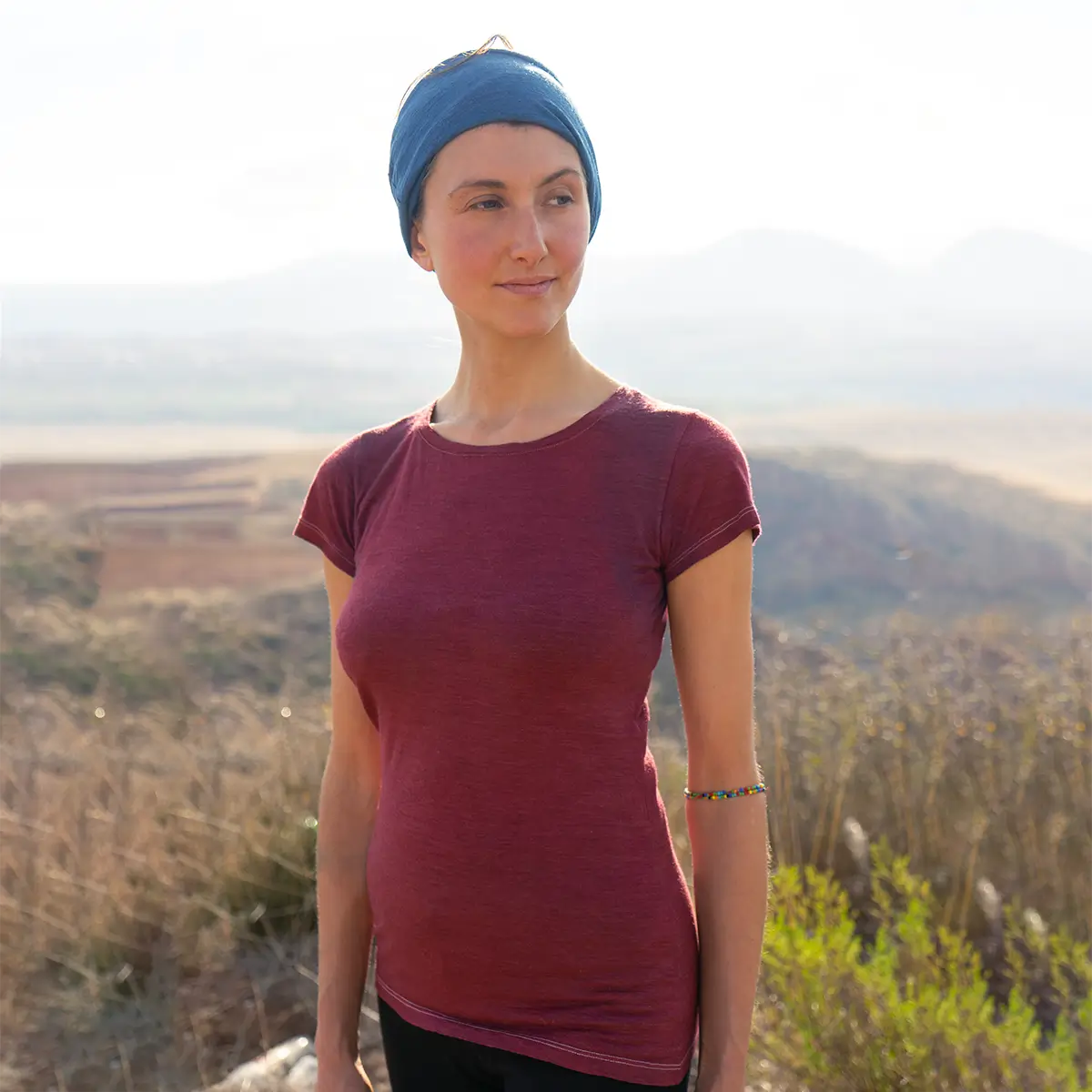 Women's alpaca wool crew neck t-shirt for outdoor sports