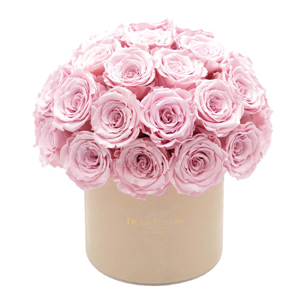 Pink Preserved Roses with Heart Center in Pink Hat box – Floral Petals of  Westchester