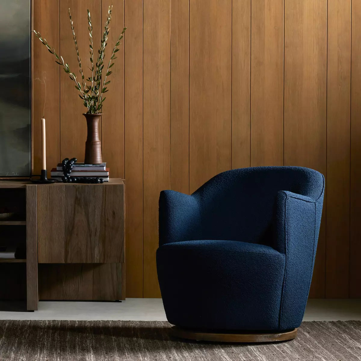 Blue Aurora Swivel Chair - A Stylish Seating Solution
