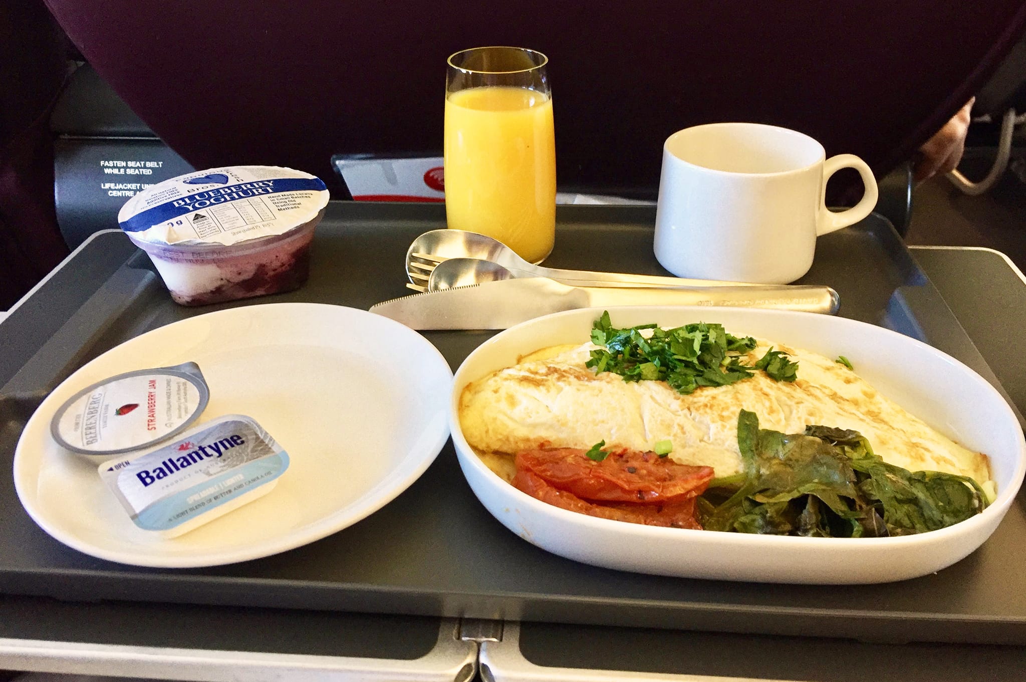 Qantas 737 Business Class Breakfast