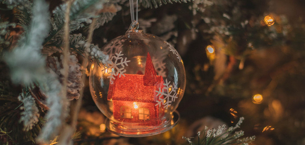 red mini house xmas bauble