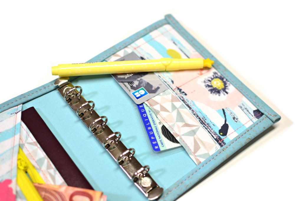 portefeuille planner pocket en liège bleu fleurs tropical shirley chiche