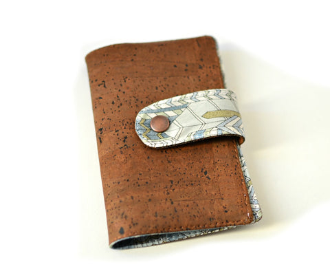 etui pour passeport en cuir de liege marron et liberty masculin homme