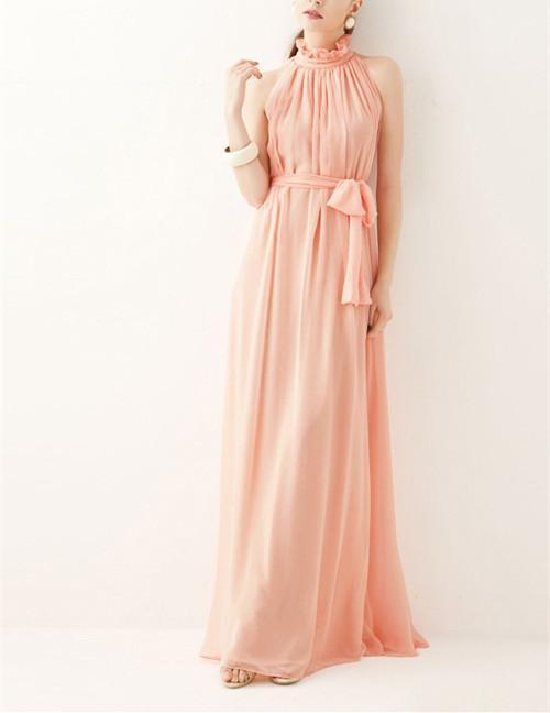 A Bohemian Gown With A Round Collar And A Chiffon sleeveless Dress