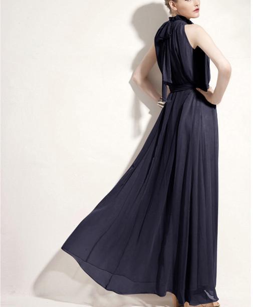 A Bohemian Gown With A Round Collar And A Chiffon sleeveless Dress